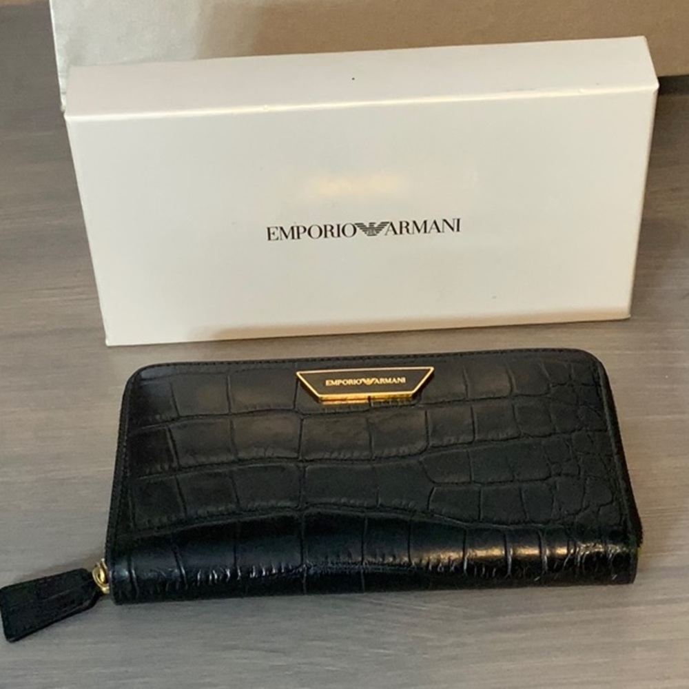 NWT EMPORIO ARMANI Wallet